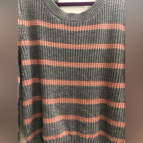 JACK BY BB DAKOTA Velma Split Back Pullover - Picture 3 of 5